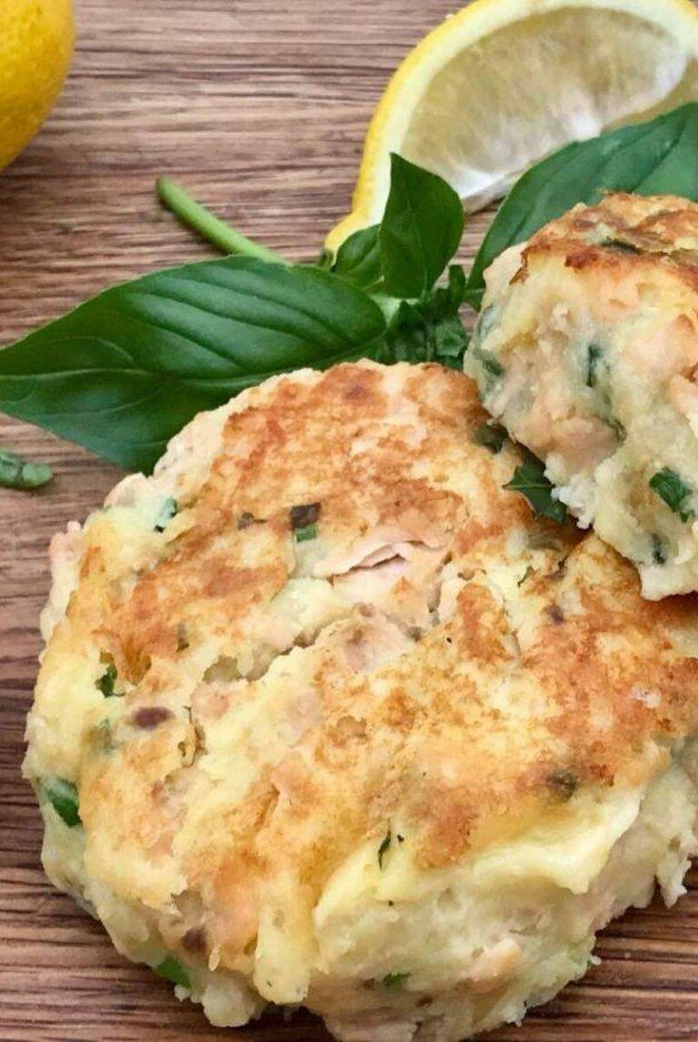 close up view of the completed gluten free fish cakes with canned salmon